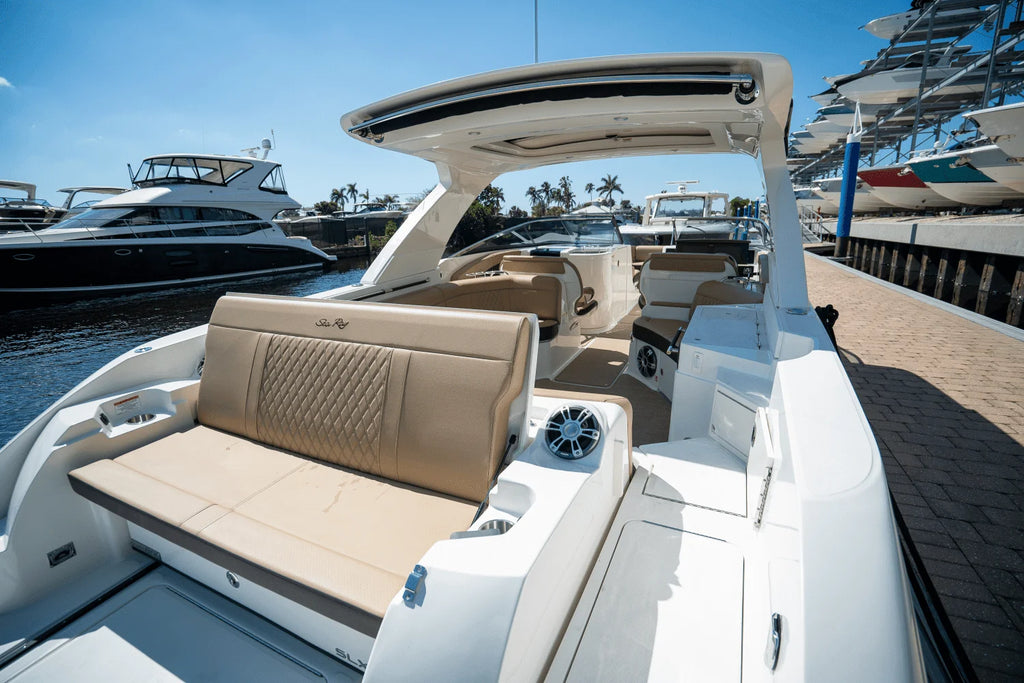 Sea Ray SLX 350